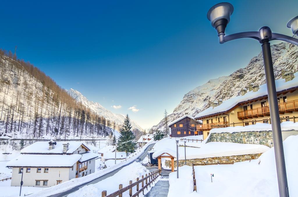 Appartamenti Residenza Anderbatt Gressoney-la-Trinité Habitación foto
